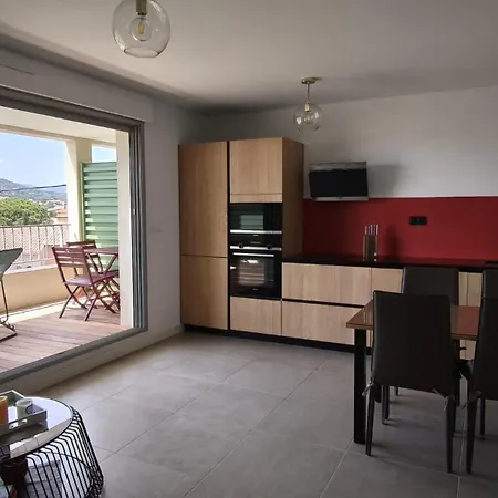 T2 Neuf Avec Piscine à Appartamento Sainte-Maxime
