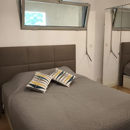T2 Neuf Avec Piscine à